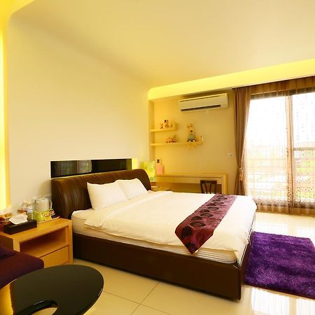 Sakura Love River Bed And Breakfast Dongshan  Exterior photo